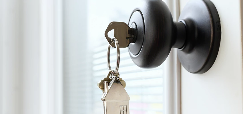 Bifold Door Knob Replacement in Perris, California